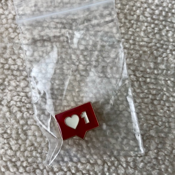 Love Like Social Media Reaction Pin - Picture 8 of 11